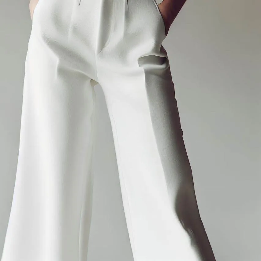 Biele nohavice s vysokým pásom